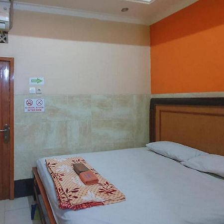 Homestay Gayatri Sawojajar Near Univ Negeri Malang Kampus 2 Mitra Reddoorz Εξωτερικό φωτογραφία