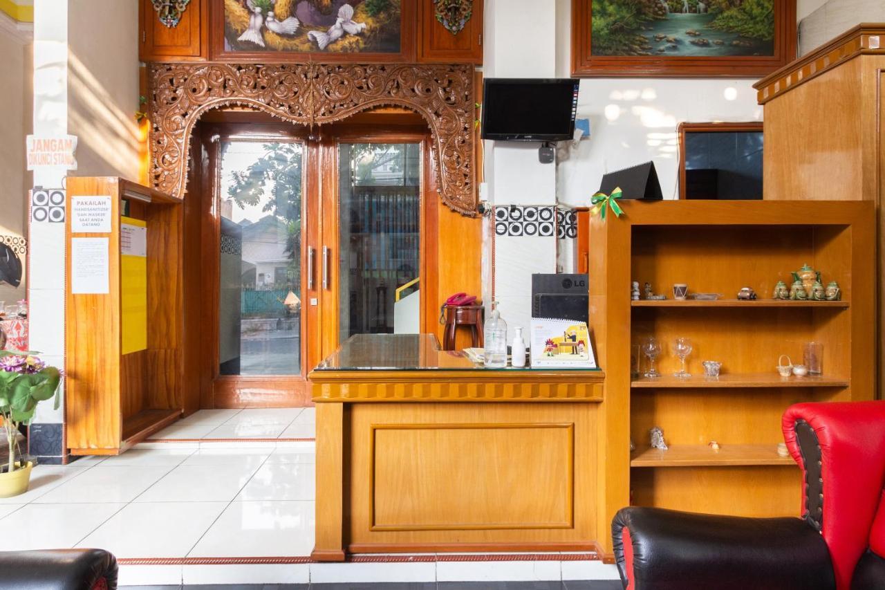 Homestay Gayatri Sawojajar Near Univ Negeri Malang Kampus 2 Mitra Reddoorz Εξωτερικό φωτογραφία