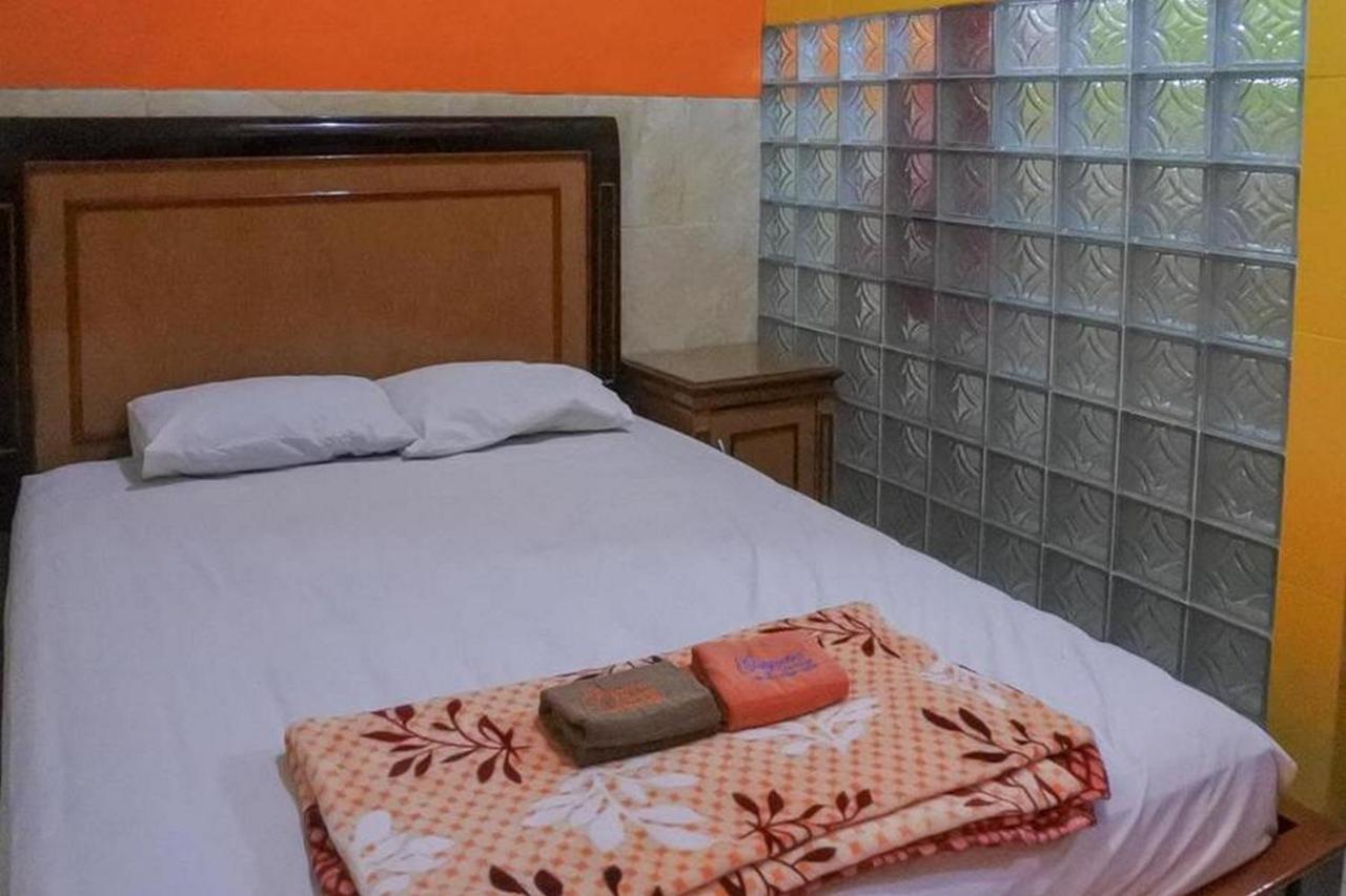 Homestay Gayatri Sawojajar Near Univ Negeri Malang Kampus 2 Mitra Reddoorz Εξωτερικό φωτογραφία