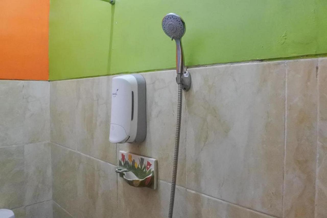Homestay Gayatri Sawojajar Near Univ Negeri Malang Kampus 2 Mitra Reddoorz Εξωτερικό φωτογραφία
